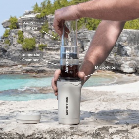 Aeropress GO Plus Travel System - krémový